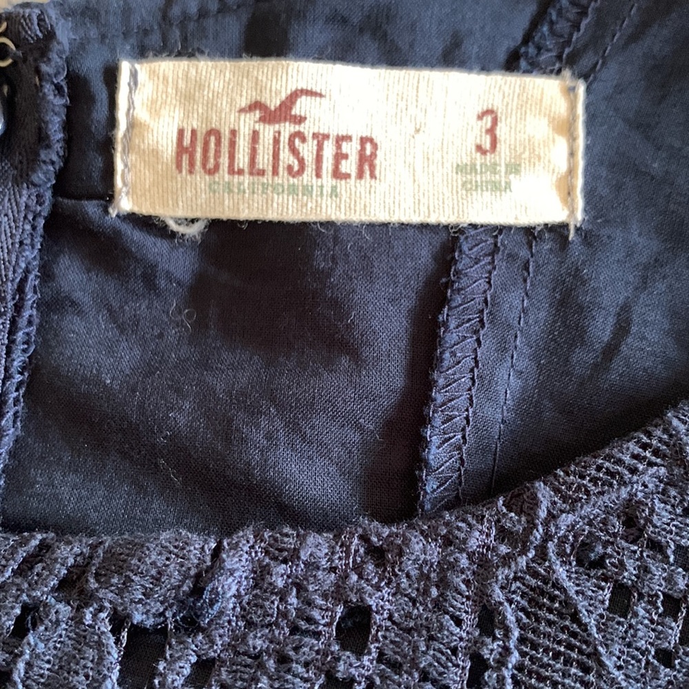 EUC Hollister Lace Dress • Size 3 - Picture 9 of 11